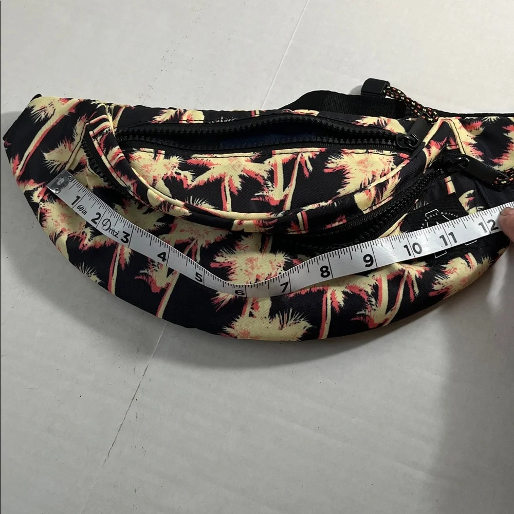 American Eagle fanny pack Three zipper pockets, palm tree design